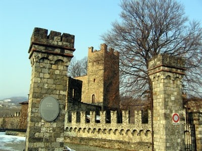 castello di Riva nel comune di Pontedell'Olio