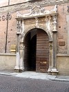 portale d'ingresso del Collegio Morigi a Piacenza