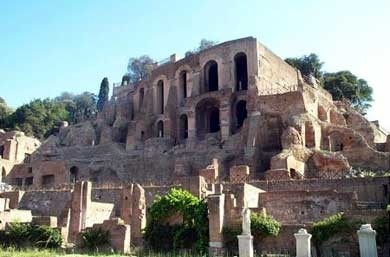 Roma archeologia: Casa delle Vestali