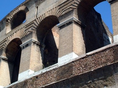 Roma: particolare del Colosseo