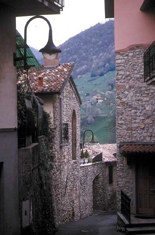 borgo di Monasterolo