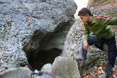 Emanuele in escursione alle cascate della Val Perino