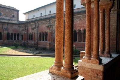colonne dell'Abbazia di Chiaravalle della Colomba